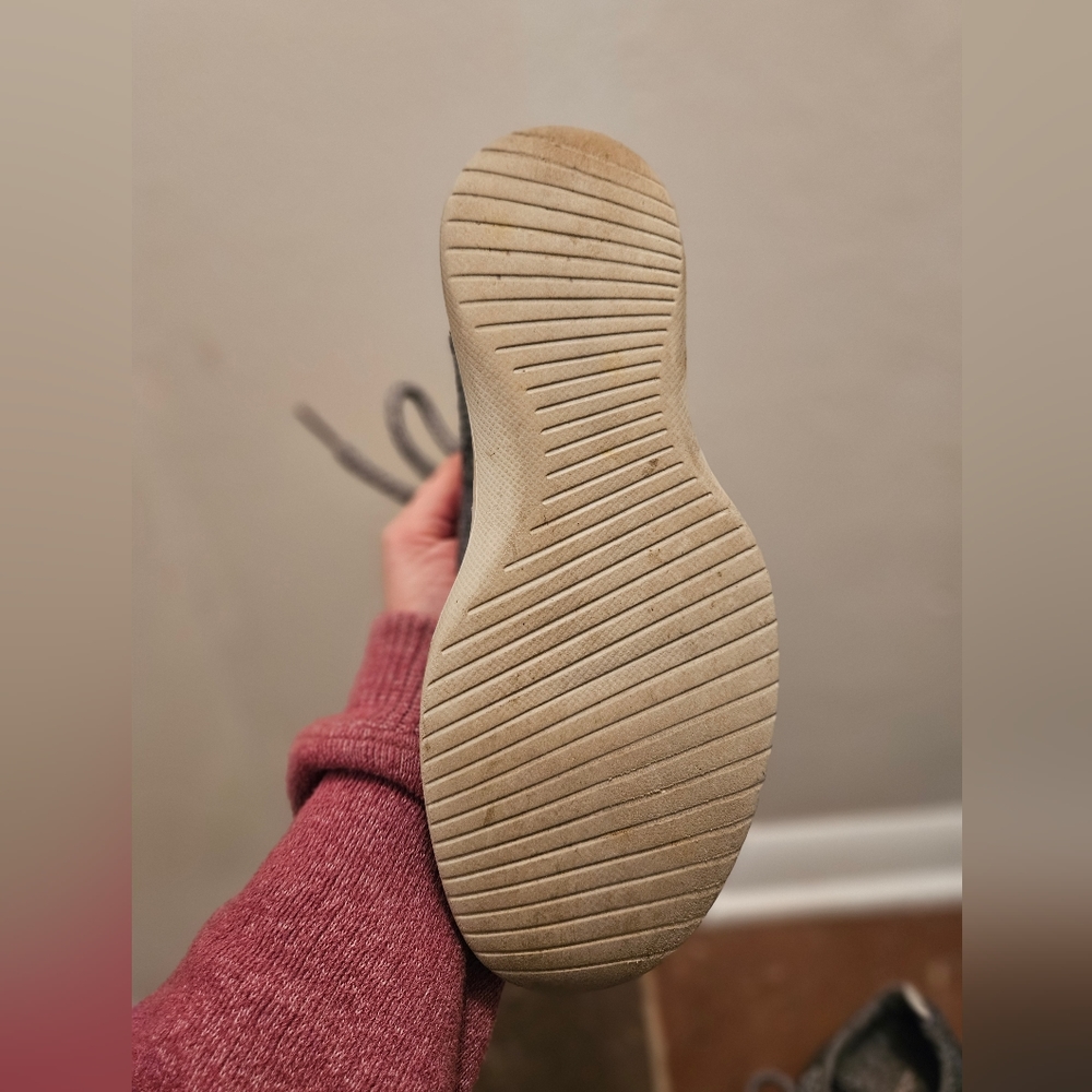 Allbirds - Picture 2 of 3